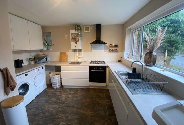 Additional image 11 of Flat 2 West Court, 140 Lexden Road, Colchester, Essex, CO3 4BN