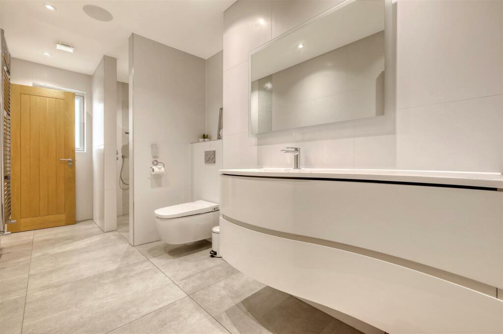 Additional image 28 of Noak Hill Close, Billericay, Essex