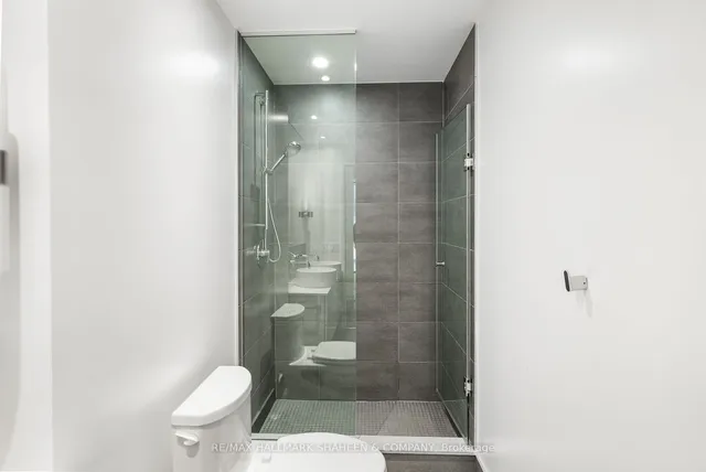 Additional image 26 of 185 Roehampton Ave Unit 702