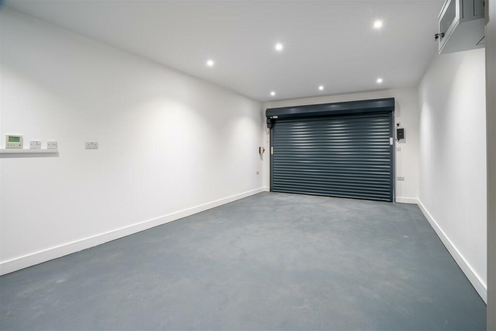 Additional image 31 of Broomhills Chase, Little Burstead, Billericay