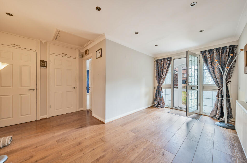Additional image 8 of Woodbury Close, Croydon