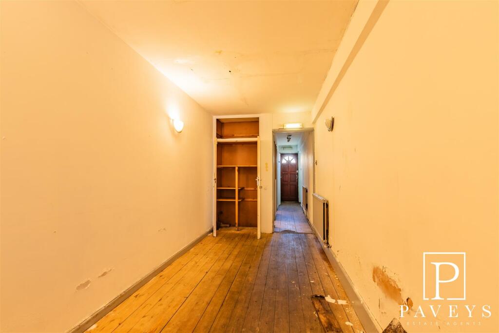 Additional image 10 of Connaught Avenue, Frinton-On-Sea