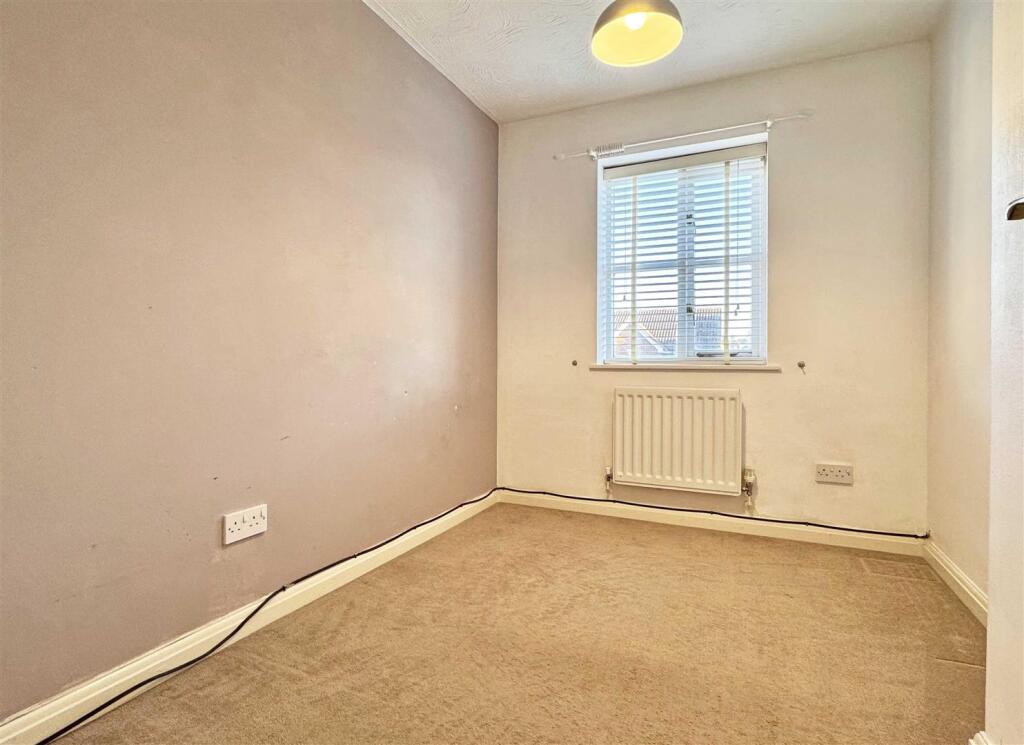 Additional image 18 of Sun Lido Square Gardens, Braintree