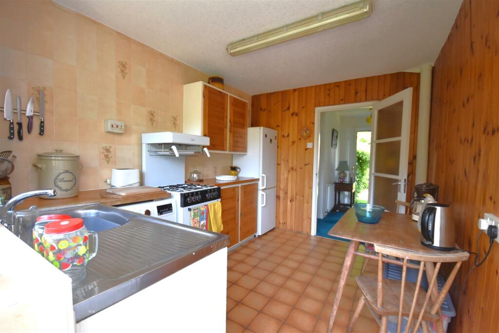 Additional image 7 of Field Hey Lane, Willaston, Neston