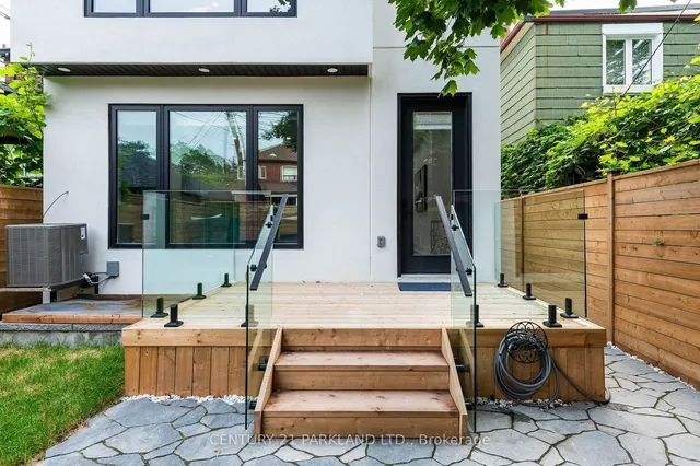 Additional image 39 of 978 Carlaw Ave