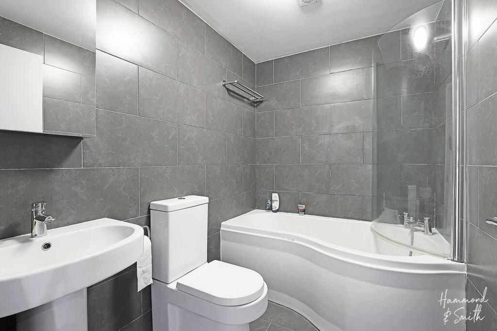 Additional image 4 of Hemnall Street, Epping, CM16