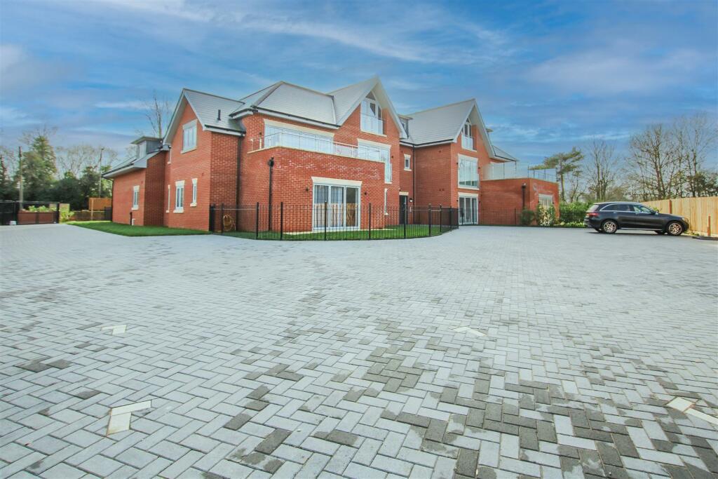 Additional image 18 of Shenfield Road, Shenfield, Brentwood