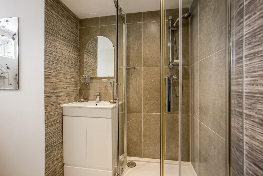 Additional image 7 of Dunedin Drive, Caterham, CR3