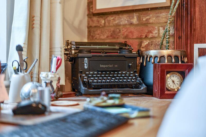 Additional image 9 of Caterham Valley