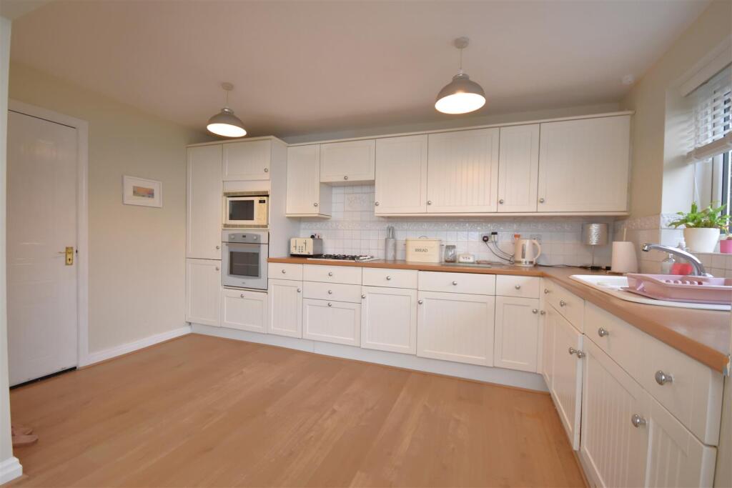 Additional image 9 of Ashtree Farm Court, Willaston, Neston