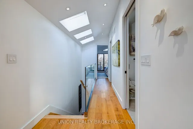 Additional image 19 of 47 Woodfield Rd