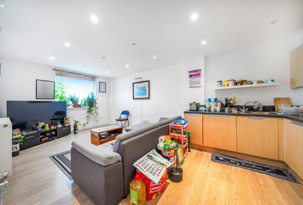 Additional image 7 of London Road, Mitcham, CR4