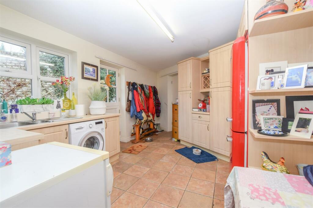 Additional image 9 of Neston Road, Willaston, Neston