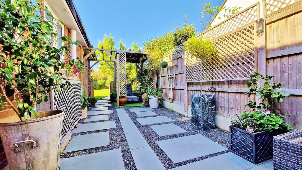 Additional image 24 of Old Parsonage Way, Frinton-On-Sea