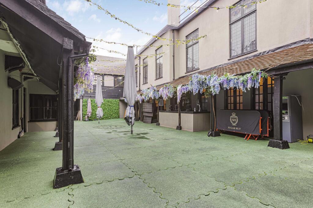 Additional image 12 of The Sugar Hut, 93-95 High Street, Brentwood, CM14 4RR