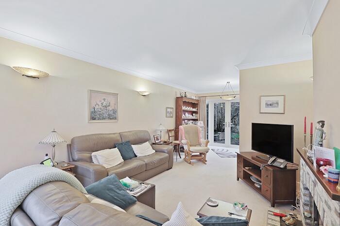 Additional image 4 of Longfields, Ongar, CM5