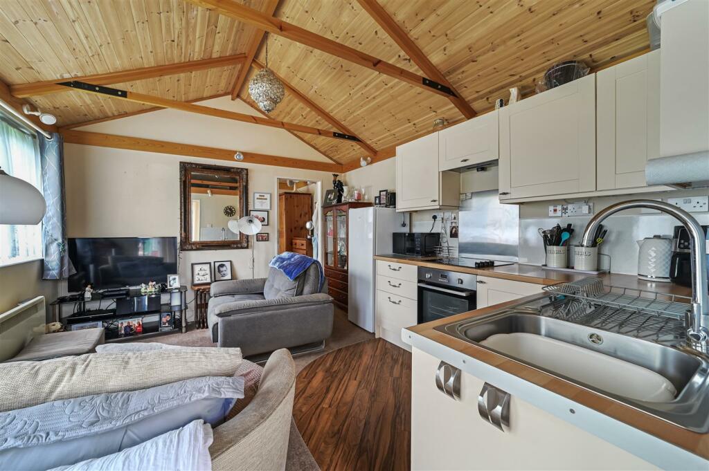 Additional image 11 of Parsonage Lane, Tendring