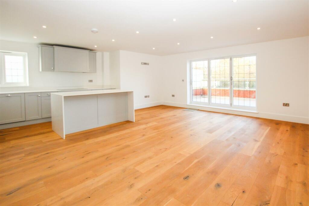 Additional image 7 of Shenfield Road, Shenfield, Brentwood