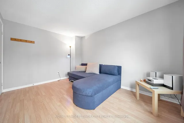 Additional image 32 of 16 JOANNE Crt