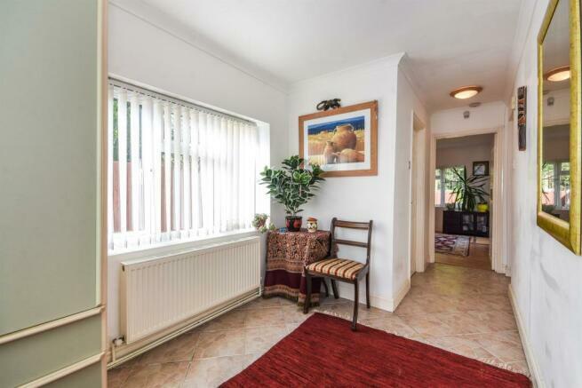 Additional image 8 of Marlborough Road, Pilgrims Hatch, Brentwood