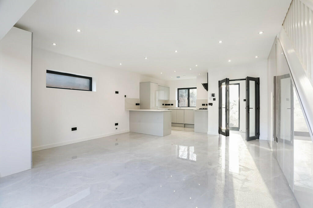 Additional image 18 of Dunheved Road North, Thornton Heath