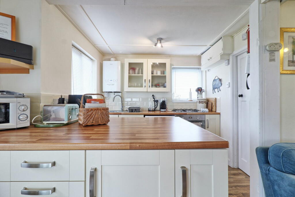 Additional image 6 of Beach Road, Lee-Over-Sands, Clacton-on-sea, CO16 8ET