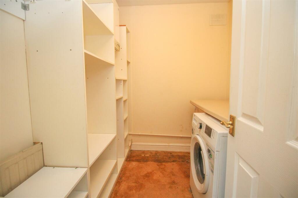 Additional image 8 of Upper Hook, Harlow