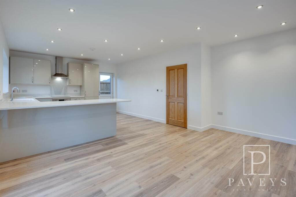 Additional image 9 of Turpins Lane, Kirby Cross, Frinton-On-Sea