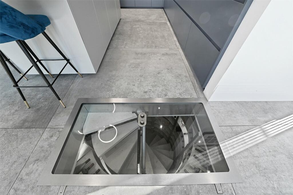 Additional image 7 of Glebe Road, Ramsden Bellhouse, Billericay, Essex, CM11