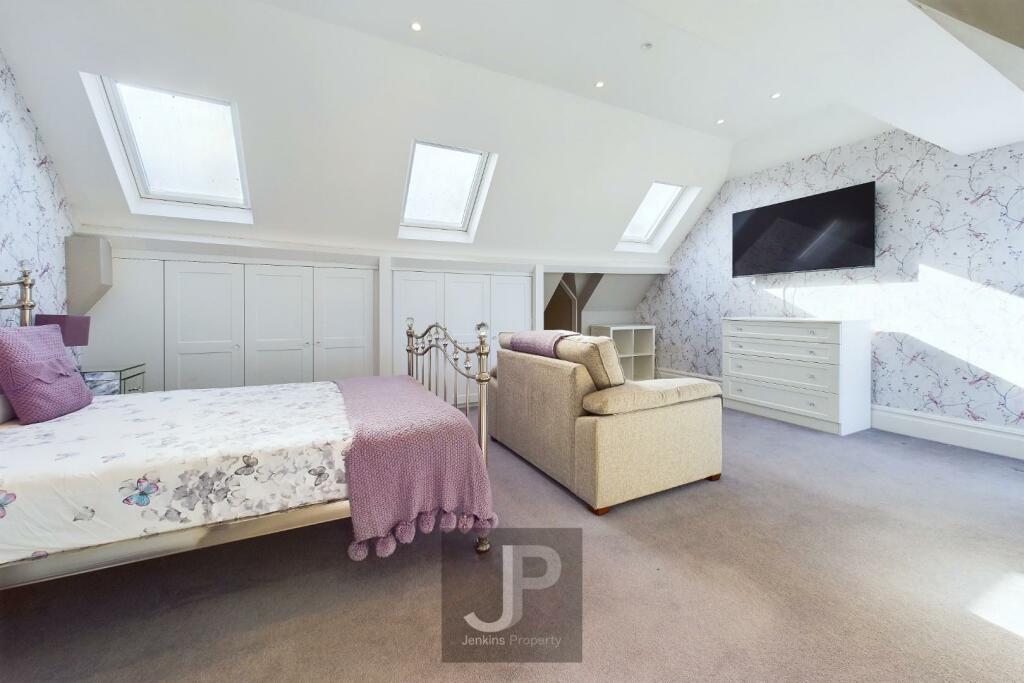 Additional image 12 of Robin Hood Road, Brentwood