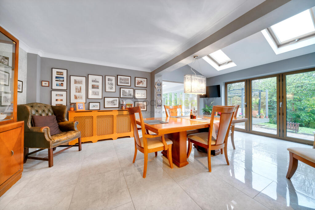 Additional image 4 of Farrers Place, Shirley Hills