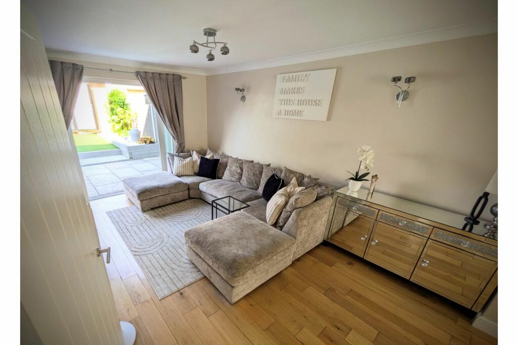 Additional image 12 of Lorraine Close, Billericay, CM11