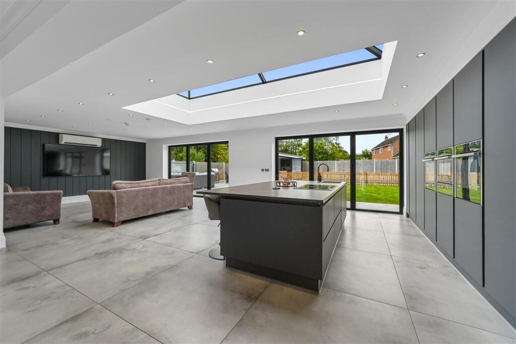 Additional image 8 of High Spec Living, Weeley Heath