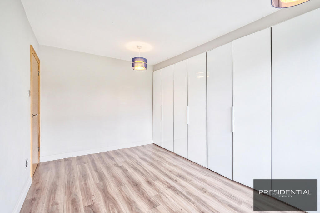 Additional image 20 of Dukes Avenue, Theydon Bois, CM16