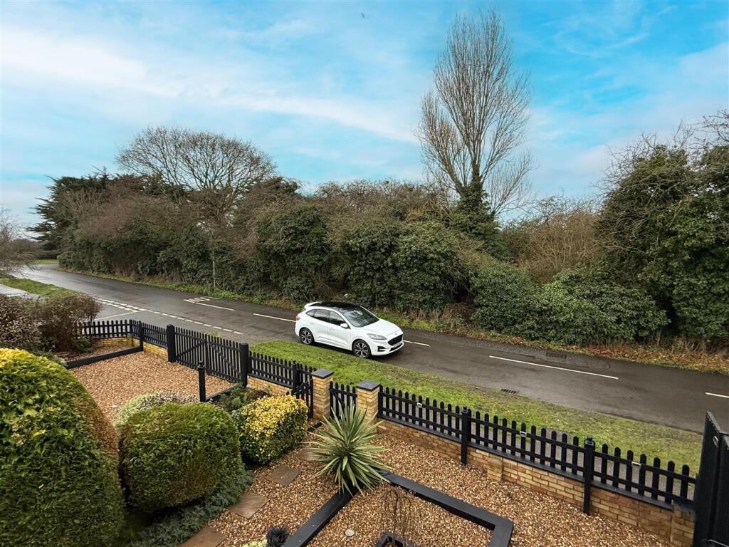 Additional image 21 of Cherry Tree Avenue, Clacton-On-Sea, Essex