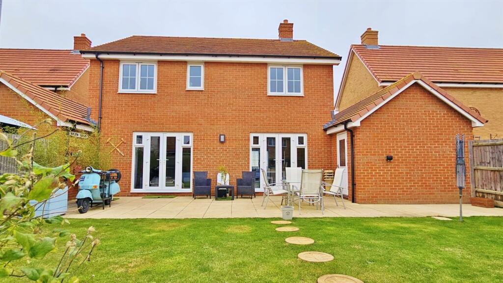 Additional image 32 of Secret Waters, Walton On The Naze