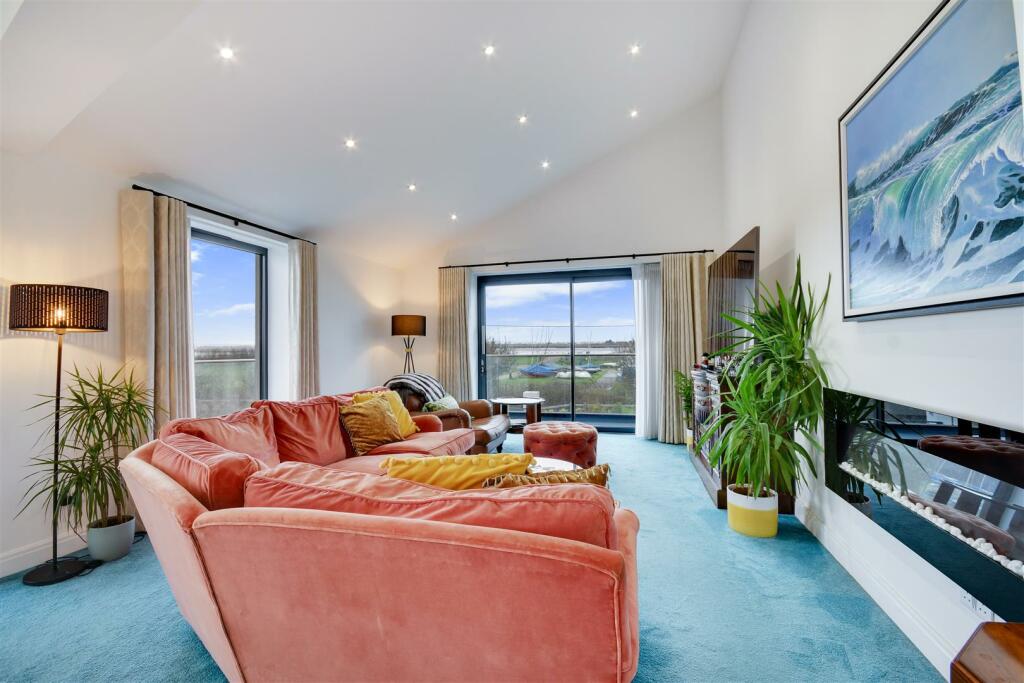 Additional image 4 of Sea View Parade, Mayland, Chelmsford