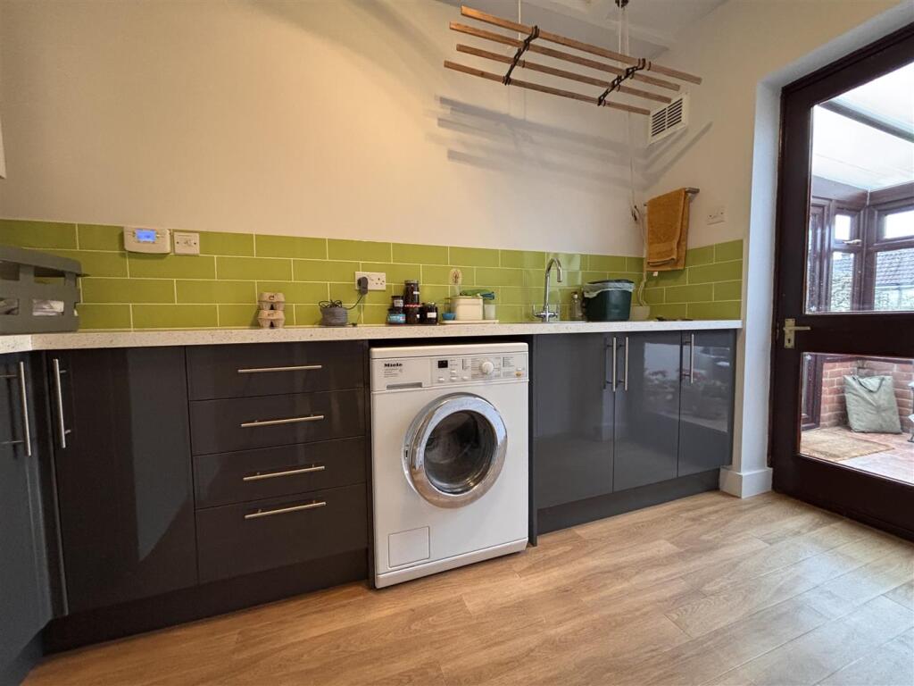 Additional image 18 of Windmill Road, Bradfield