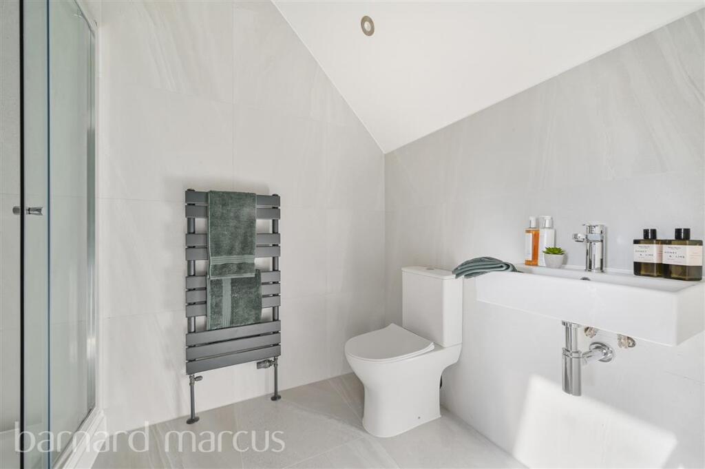 Additional image 12 of Greenway Drive, Shirley