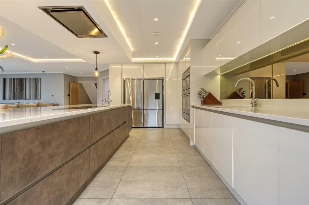 Additional image 21 of Noak Hill Close, Billericay, Essex