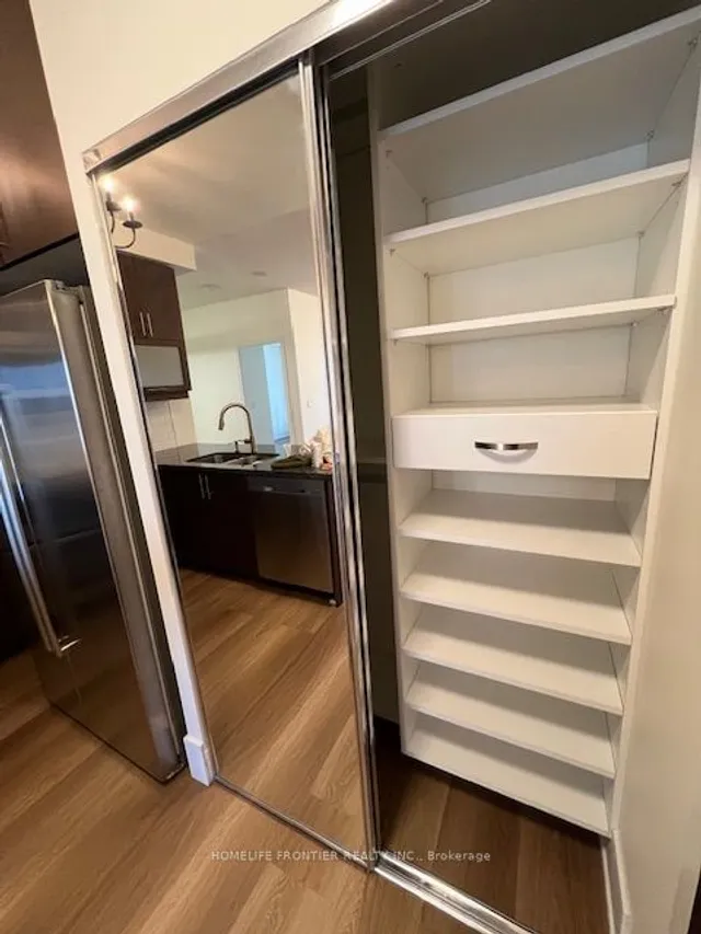 Additional image 11 of 35 Balmuto St Unit 710