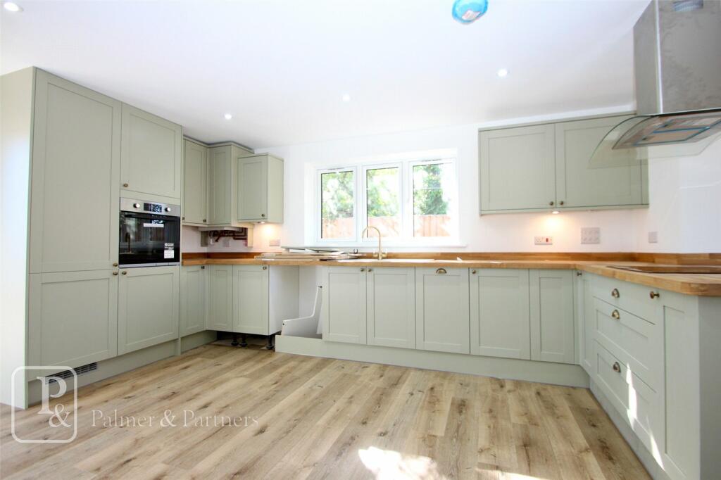 Additional image 2 of Madeleine Gardens, Great Holland, Frinton-On-Sea, CO13