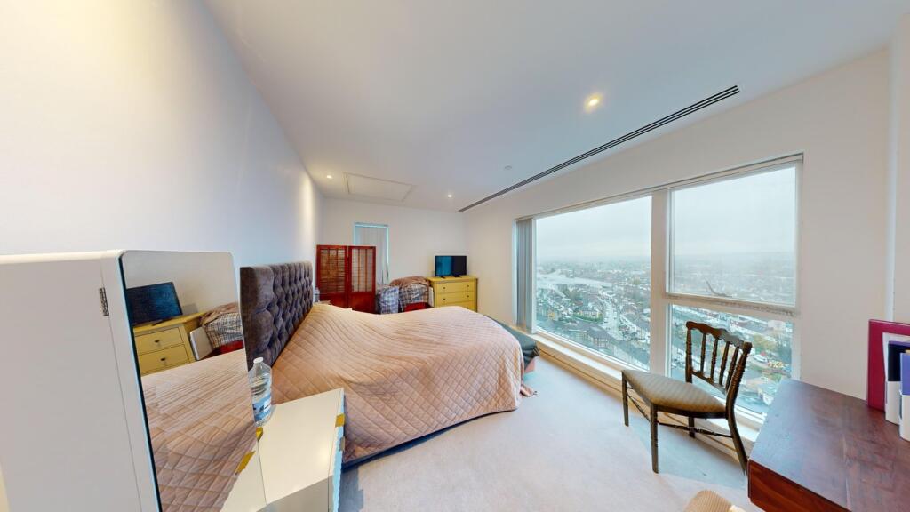 Additional image 11 of Cherry Orchard Road, Croydon, CR0