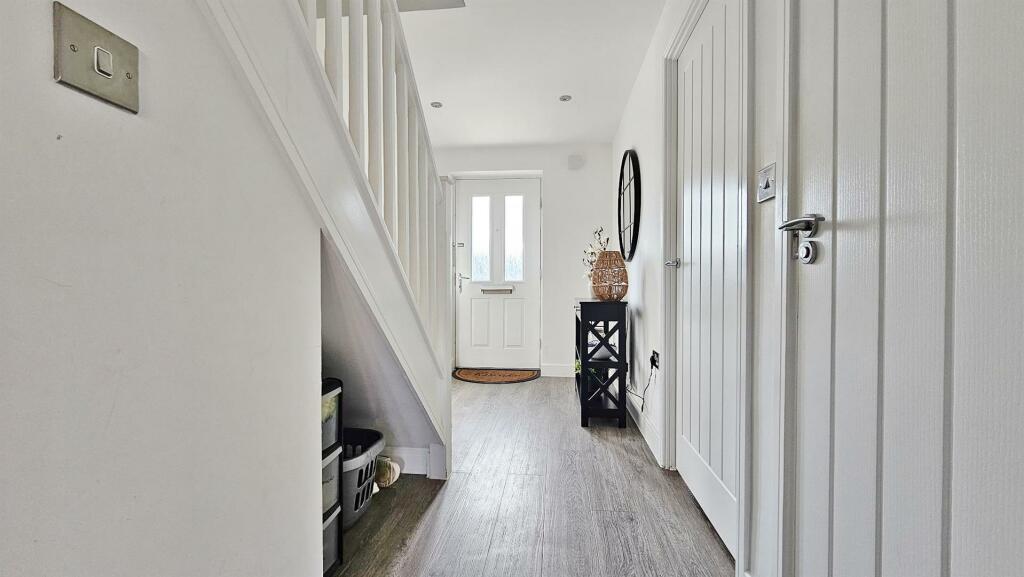 Additional image 10 of Skippers Way, Walton On The Naze