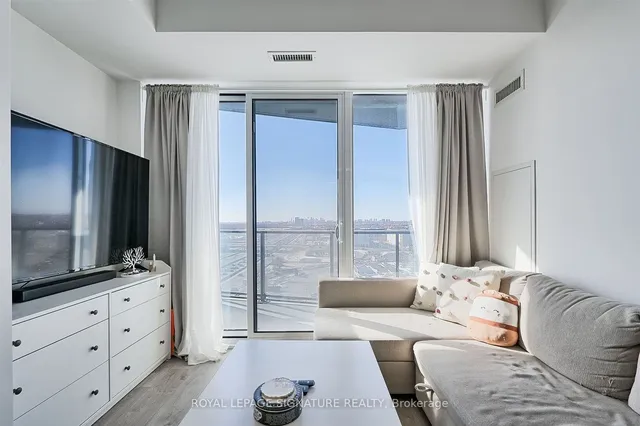 Additional image 18 of 36 Zorra St Unit 1202