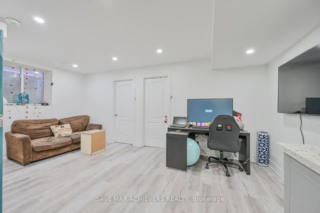 Additional image 30 of 13 Banner Elk St