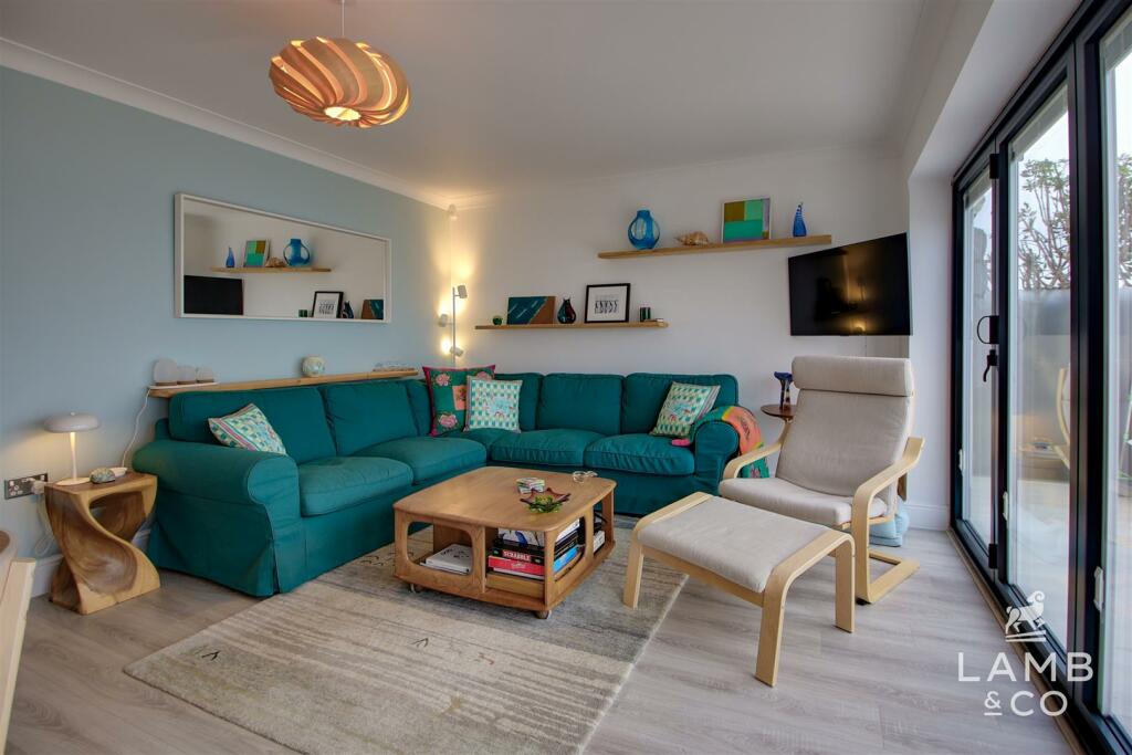 Additional image 14 of Eastern Promenade, Point Clear Bay