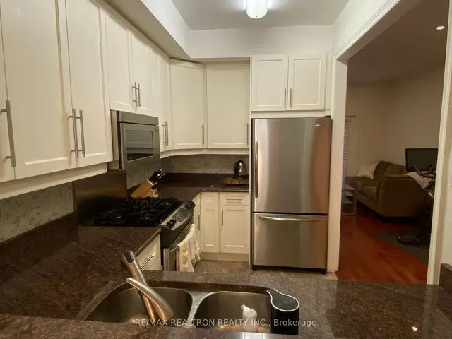 Additional image 9 of 645 Davenport Rd Unit 6