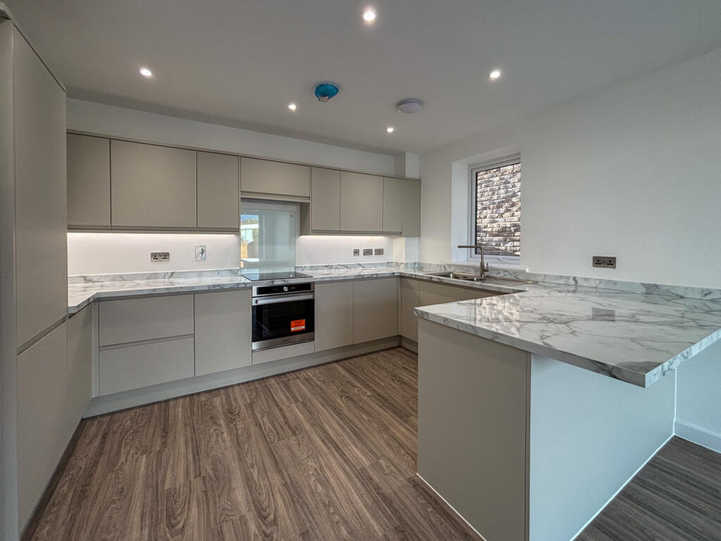 Additional image 29 of Oakview Walk, Harlow, Essex, CM18