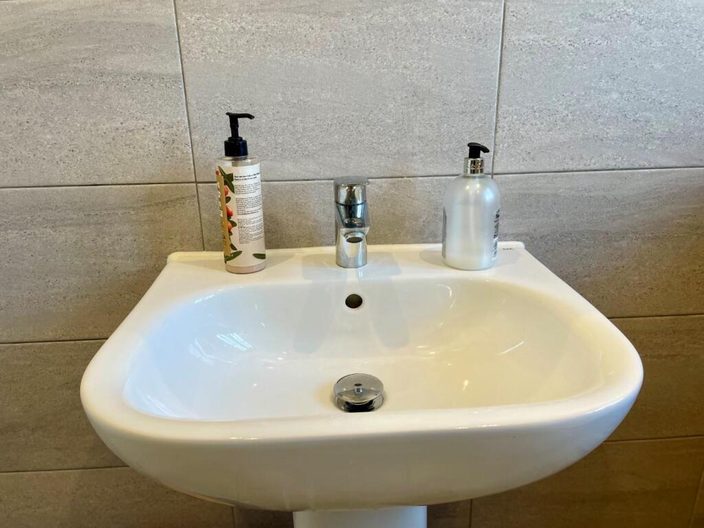 Additional image 33 of Standingwood Road